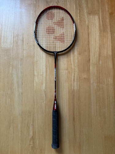 Yonex b600 muscle badminton - b600,