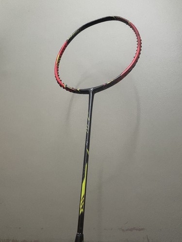 Yonex voltric force - voltric, 4ug5